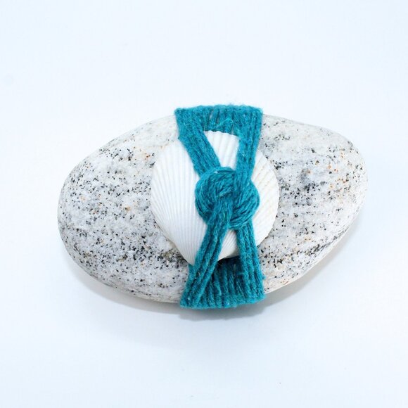 "Resilience" Meditation zen stone. Privacy Stone.Hand wrapped rock with shell - Picture 6 of 6